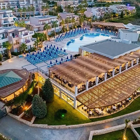 度假村 Grand