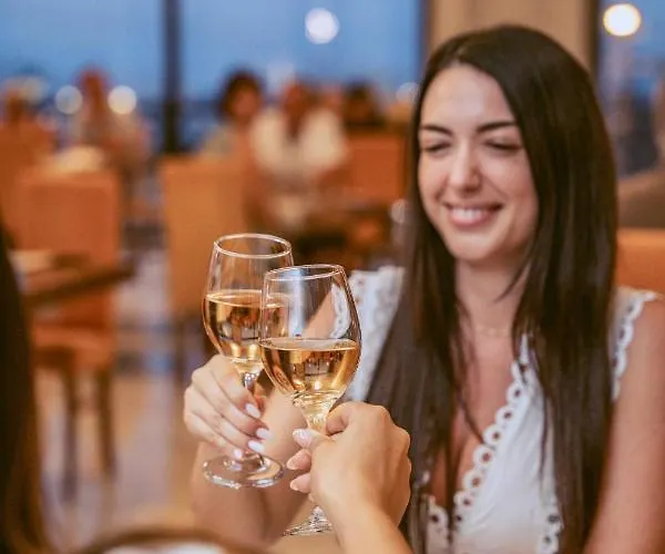 Grand 4* Hersonissos (Crete)