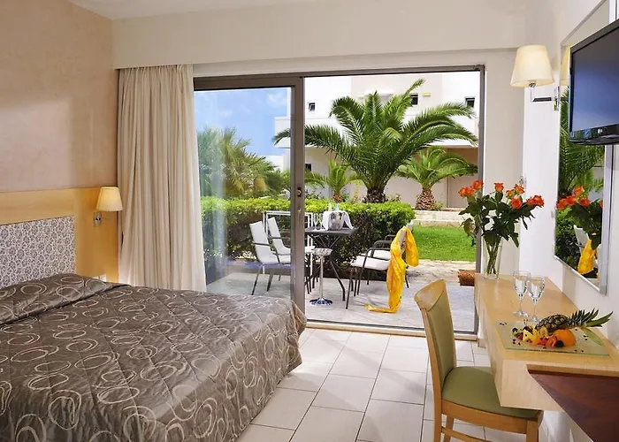 Grand 4* Hersonissos (Crete)