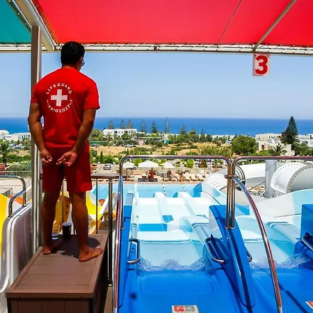 Semesteranläggning (resort) Grand Hersonissos (Crete)